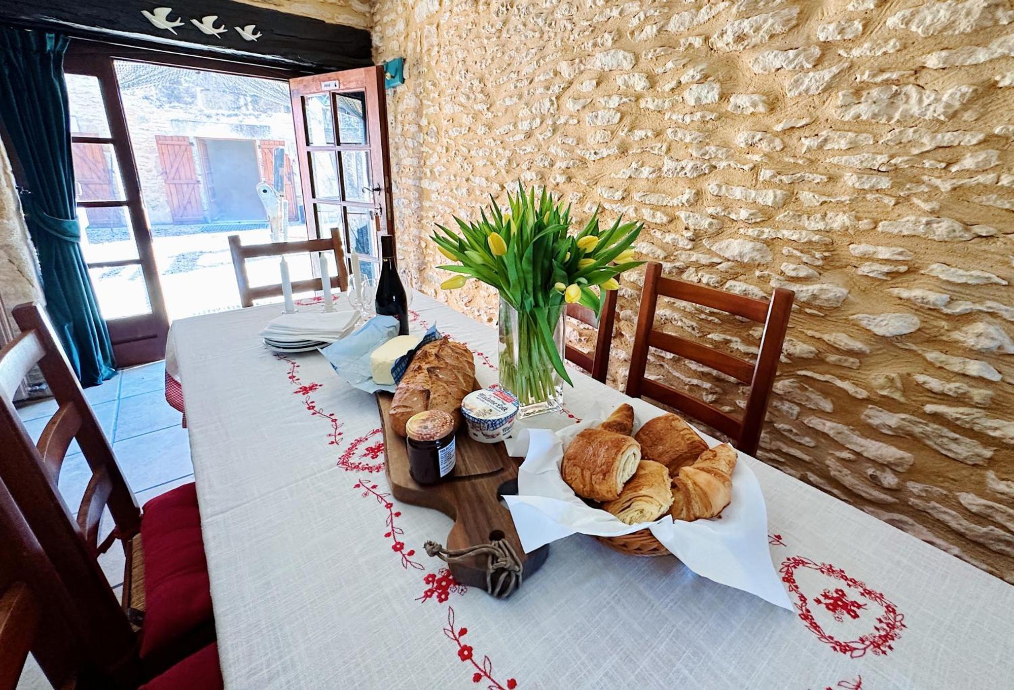 Le Chevrefeuille Chambres D'Hotes Et Gites De Charme Meyrals Bagian luar foto